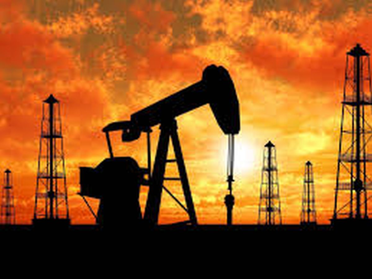 Prețul petrolului continuă să crească. Ce a determinat această creștere într-un timp atât de scurt?