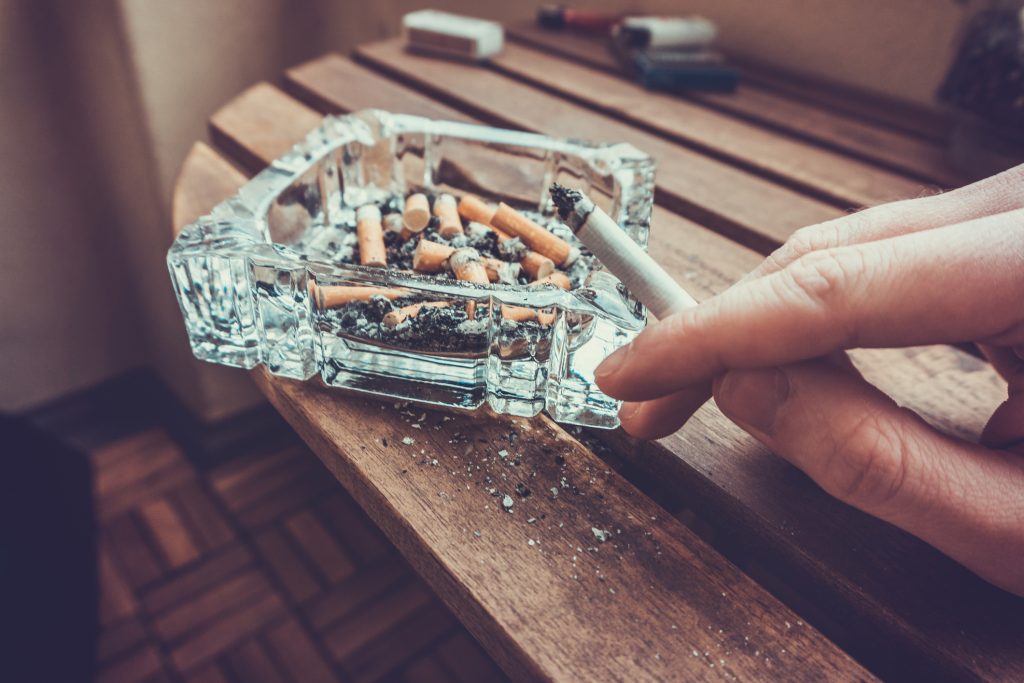 Fumatul dauneaza grav si vederii Modul în care nicotina afectează vederea