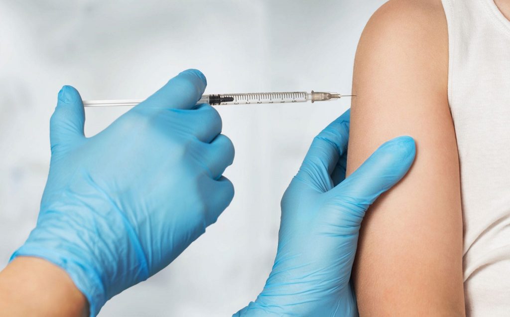 Aproximativ 40.000 de ieșeni s-au vaccinat antigripal. În județul Iași vor mai ajunge 32.575 de doze de la Ministerul Sănătății