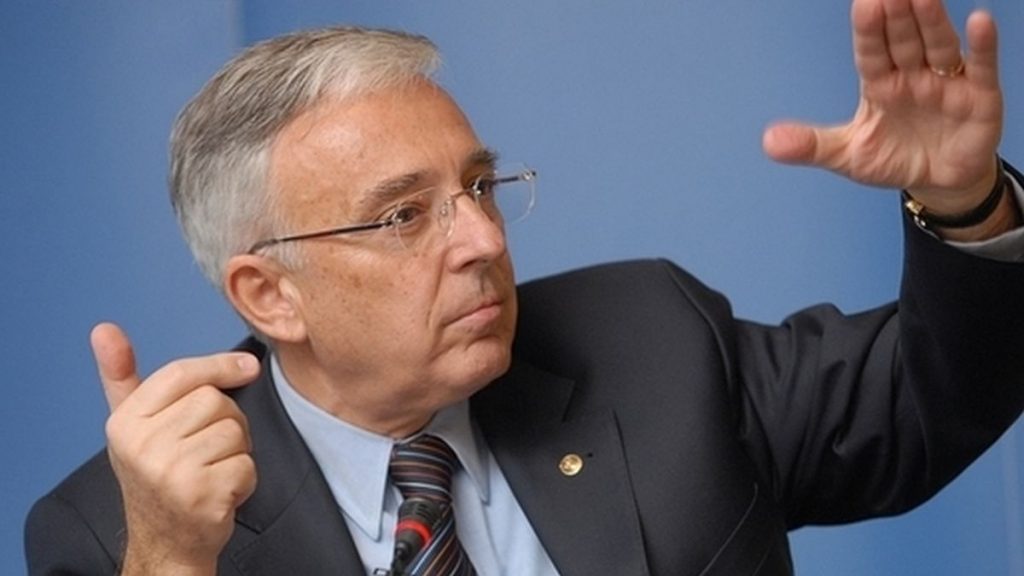 Mugur Isărescu: „Trebuie identificat momentul oportun în care se vor elimina, treptat, măsurile de spriijin”