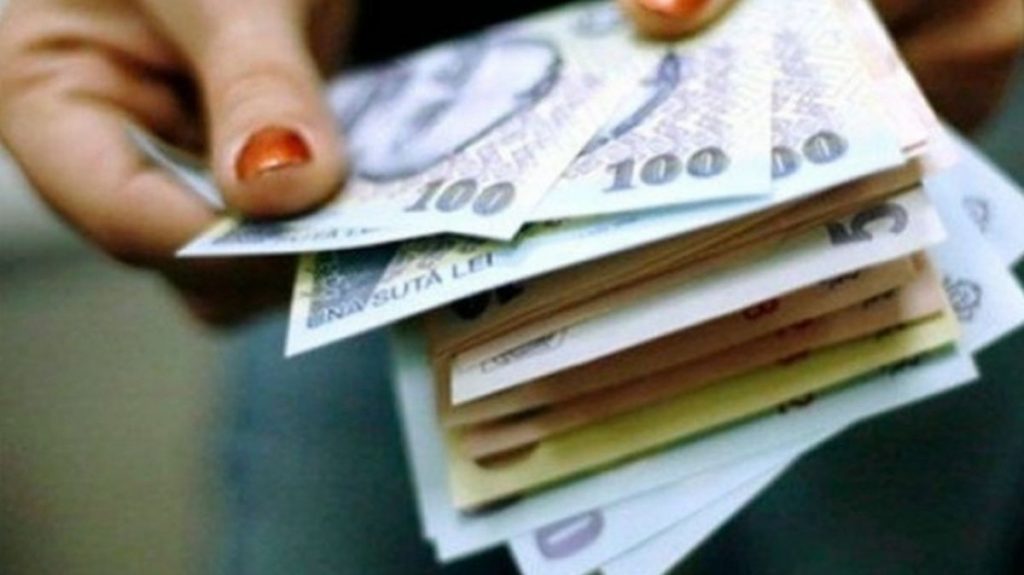 Salariul de bază minim brut, stabilit de Guvernul României. Iată cât ar trebui să câștige un român