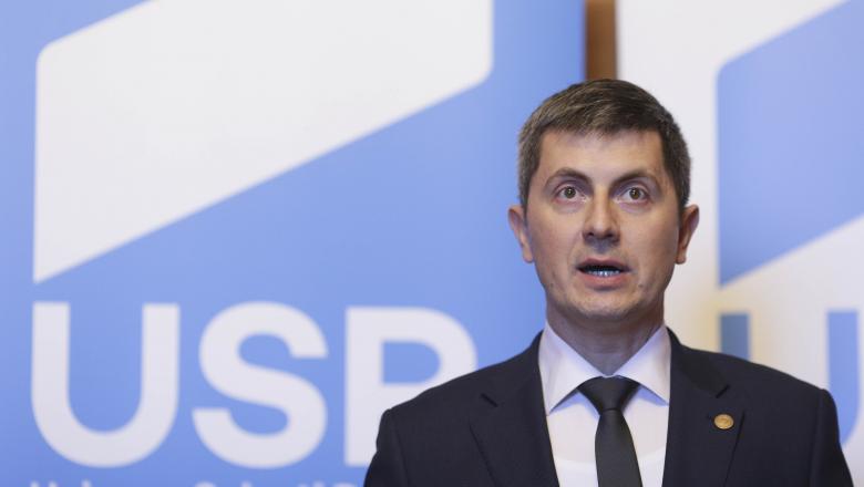 Membrii și simpatizanții USR îi cer demisia lui Dan Barna: „Duceți partidul pe o linie moartă”