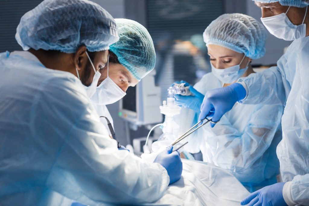Trei români au primit o nouă șansă la viață. Transplantul a fost făcut cu organe din Bulgaria