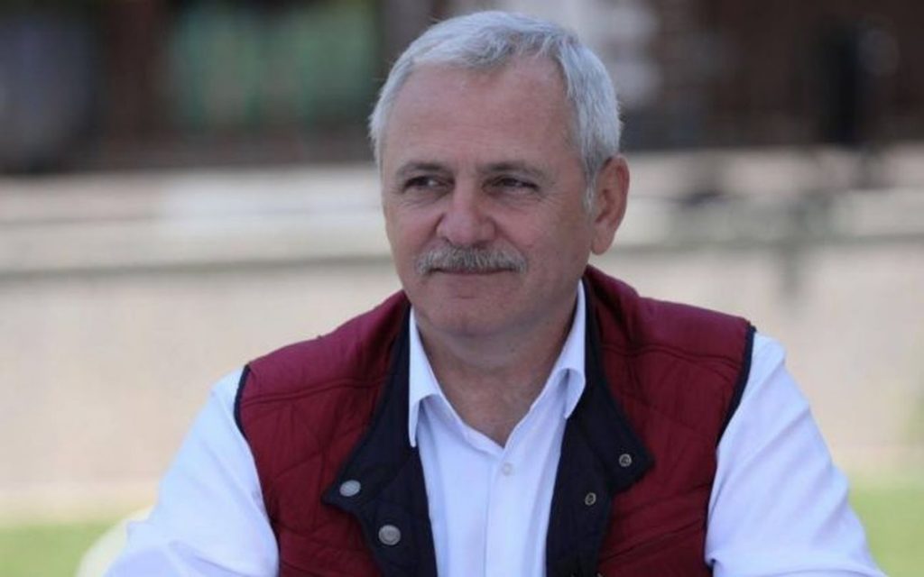 Mai mulţi susţinători ai lui Liviu Dragnea s-au strâns în fața Penitenciarului Rahova pentru a se bucura de eliberarea condiţionată a fostului lider PSD
