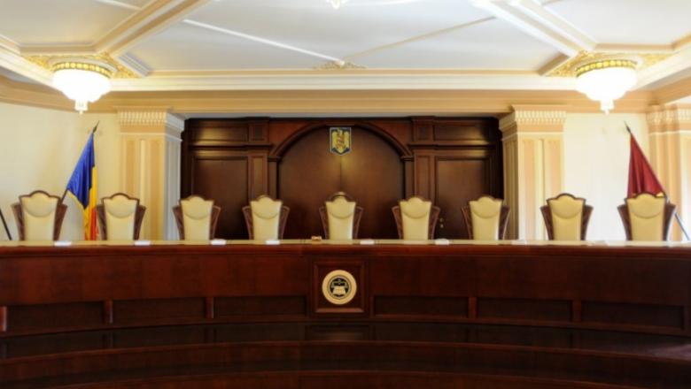 Astăzi CCR discută sesizarea premierului Florin Cîțu privind moțiunea de cenzură împotriva Guvernului PNL