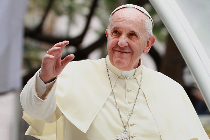 Papa Francisc vrea să reducă salariile cardinalilor din cauza pandemiei cu Covid-19. Este estimat un deficit de 50 milioane euro