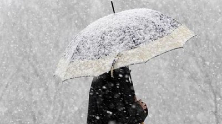 Alertă meteo! Cod galben de ninsori, vânt și polei în mai multe județe din România