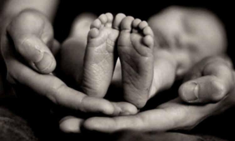 Primul copil adus pe lume în anul 2021. Mămica, o adolescentă de doar 15 ani