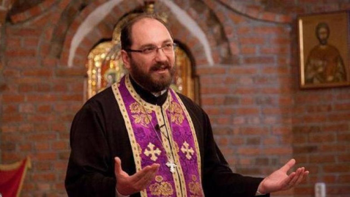Părintele Constantin Necula, după Sfânta Liturghie oficiată la Biserica Sf. Iulian din Tars: “Biserica este parte integrantă a efortului bucuriei în știință și în cunoaștere”