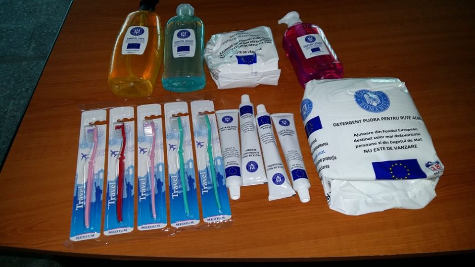 Continuă distribuirea ajutoarelor alimentare și de igienă de la UE, la Iași