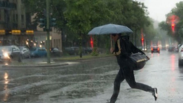 Avertizare ANM de vreme rece, precipitații, vânt