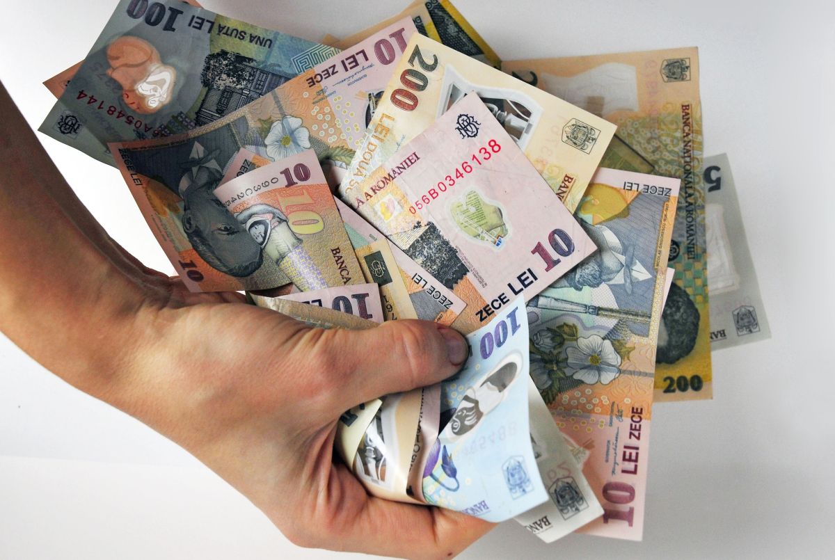 Percheziţii la Iaşi şi Bucureşti. Mai multe persoane, acuzate de evaziune fiscală