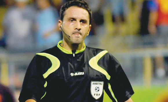 UEFA a lua o decizie dură în cazul scandalului de „rasism“: A fost delegată o altă brigadă de arbitri în locul românilor