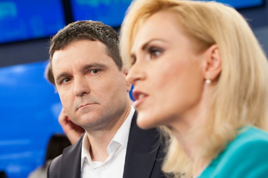 Războiul dintre Gabriela Firea și Nicușor Dan continuă! Primarul Capitalei răspunde acuzațiilor: „Autobuzele şcolare au reprezentat o măsură populistă a ex-primarului Firea”