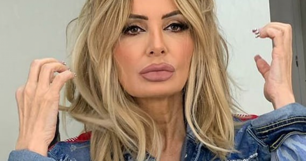 Tatăl Danielei Gyorfi a murit! Artista a aflat abia după doi ani că părintele ei nu mai este în viață!