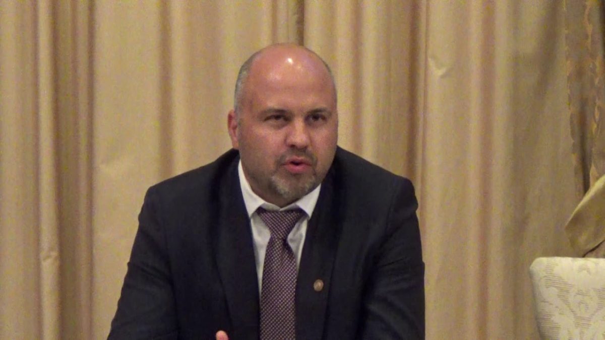 Deputatul USR PLUS Emanuel Ungureanu: „Mi se pare înfiorător faptul că medicii și profesorii refuză vaccinarea!“