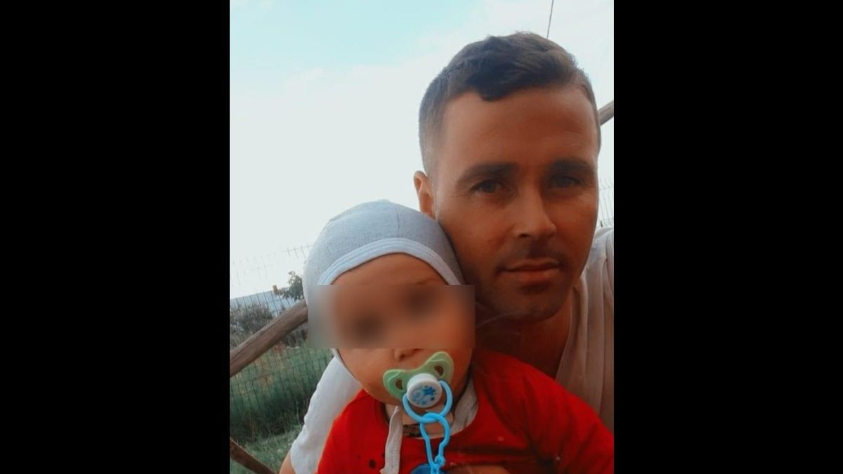 Măcel lângă Iași! Un copil de un an a rămas fără tată după o răfuială sângeroasă! El este tânărul care a fost omorât după ce a vrut să o ia pe cumnata lui din brațele unui străin