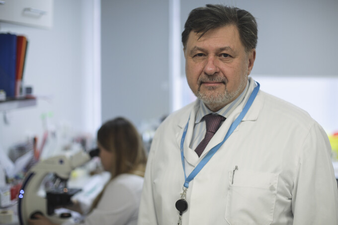 Alexandru Rafila s-a răzgândit! Nu se mai vaccinează cu serul de la AstraZeneca