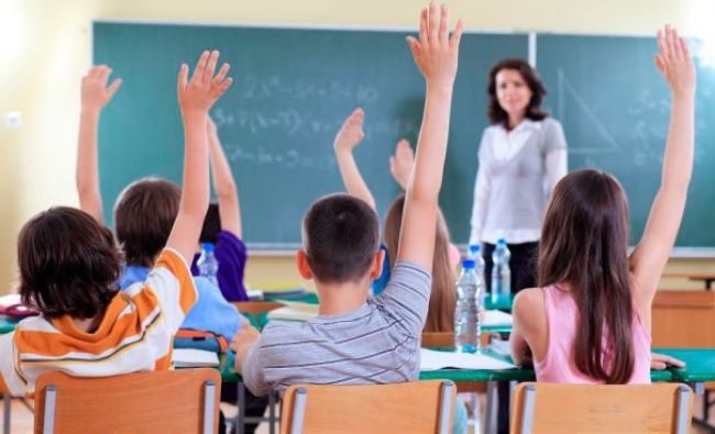 CNSU Iaşi a adoptat hotărârea privind reluarea şcolii în format faţă-n faţă. Ce măsuri vor fi respectate