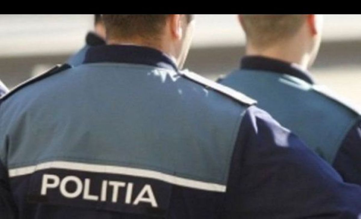 Nouă polițiști din Capitală au fost acuzați de răpire și tortură. Patru din agenți, reținuți. ”Îmi dădeau cu picioarele în coaste şi cu pumnii în cap”