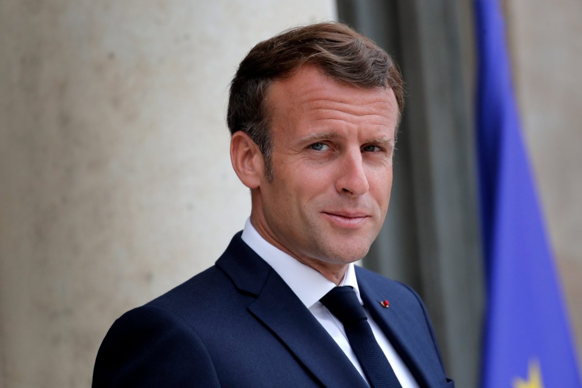 Preşedintele francez Emmanuel Macron a prezentat planul ieșirii din izolare: „Vom încerca să redeschidem terasele”