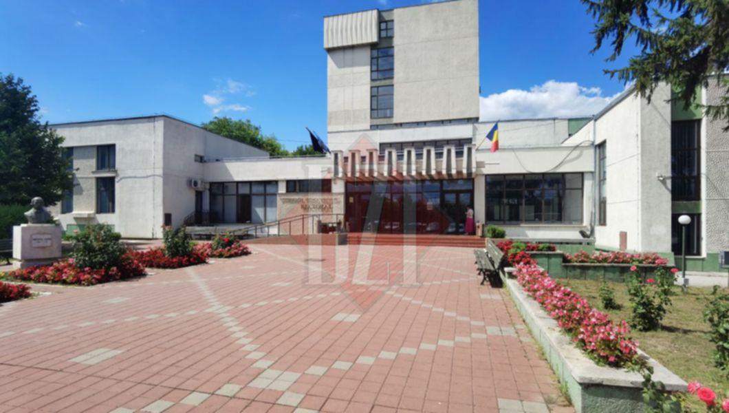 IN MEMORIAM Cristea Niculescu – Otin – chimist, profesor universitar, primul rector al Școlii Politehnice „Gheorghe Asachi”, cercetător, membru al Academiei de Ştiinţe din România