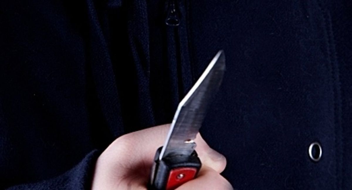 Atac șocant, cu un briceag, pe o stradă din Iași! Un bărbat, înjunghiat în timp ce se afla la pământ! Doctorii, obligați să îi scoată splina!
