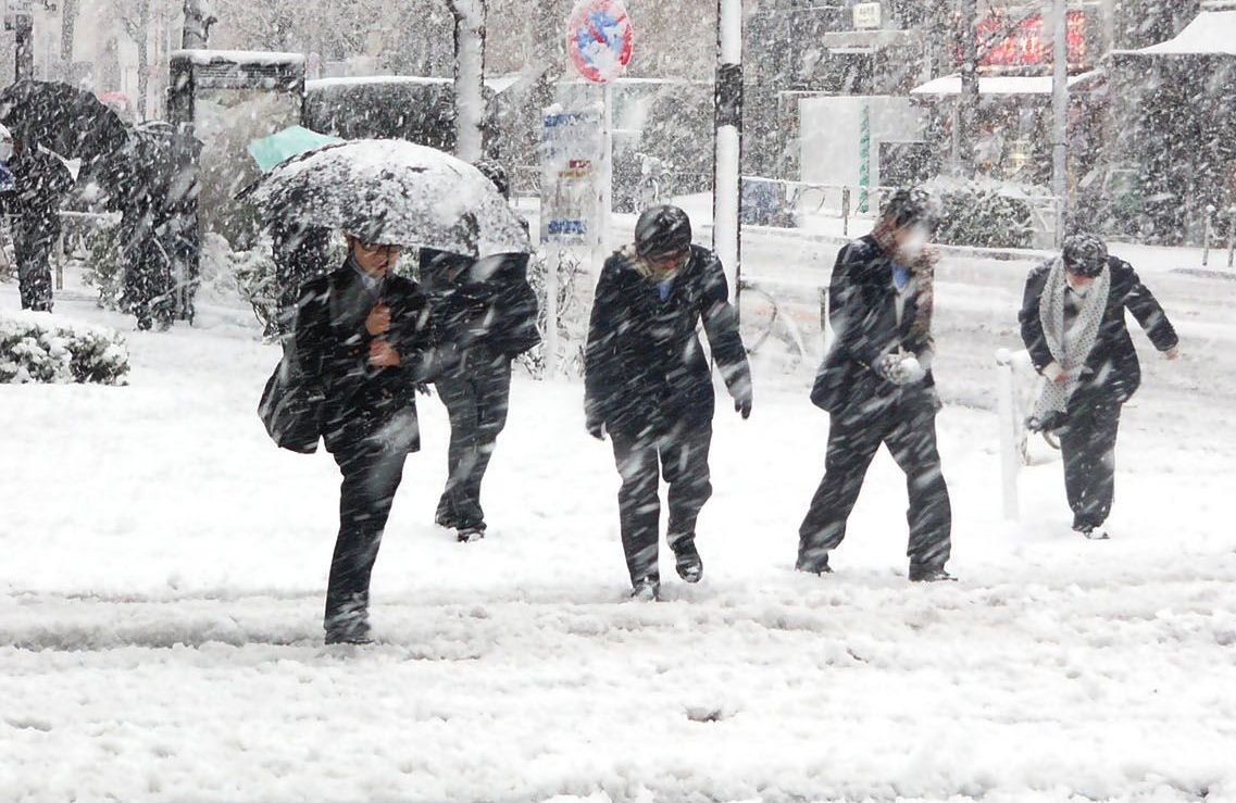 Prognoza meteo pentru săptămâna 21 – 27 decembrie 2020. Unde ninge de Crăciun?