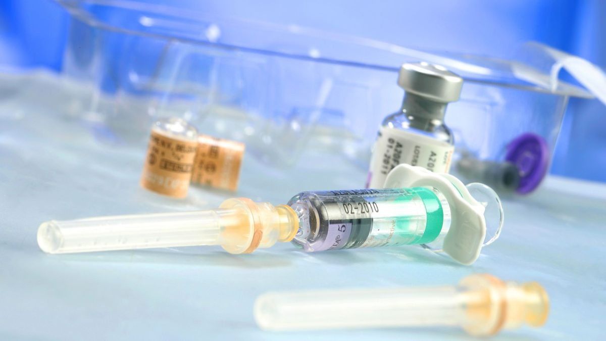 Numărul persoanelor care s-au vaccinat a depășit numărul persoanelor infectate cu Covid-19, la Iași