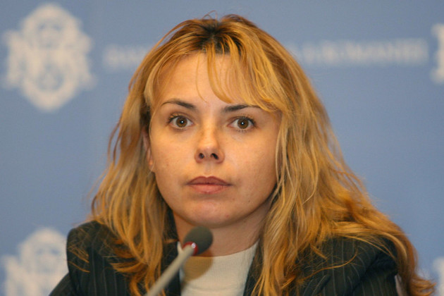 Să ne aducem aminte de vorbele Ancăi Dragu, președintele Senatului, pe vremea cand era ministrul de Finanțe: Salariul minim nu creşte la 1.200 lei. În Brazilia sau India săracii lucrează şi pe doi lei