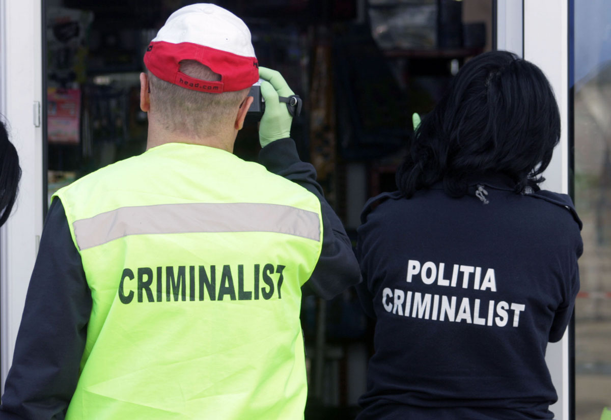 Crimă sau sinucidere? Un tânăr de 19 ani a murit în Bularga după o lovitură de cuţit în piept în urmă cu câteva minute- EXCLUSIV