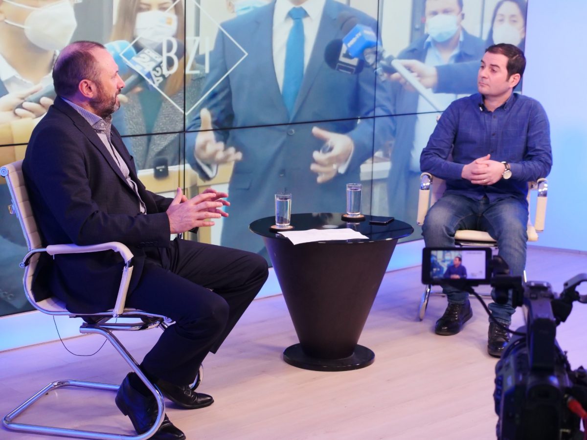 Un important universitar din cadrul UAIC Iași a dialogat despre noua configurație politică, motivele care au condus la o prezență scăzută la vot, dar și despre impactul alegerilor din SUA asupra noastră, în Studioul BZI LIVE