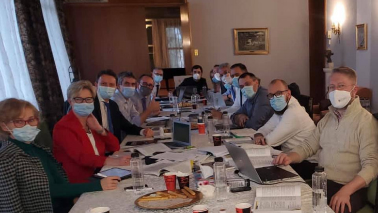 UDMR dinamitează negocierile cu PNL și USR-PLUS: Vrea șefia unei Camere