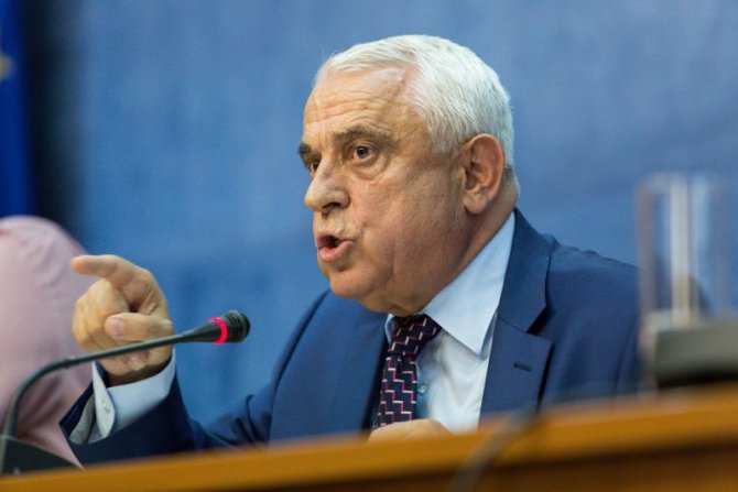 Petre Daea are COVID-19! A fost internat la Spitalul „Matei Balş”, din Capitală