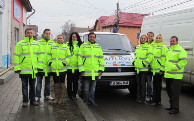 Sute de locuri de muncă scoase la concurs la Poliția Animalelor. Află toate detaliile pe care trebuie să le știi