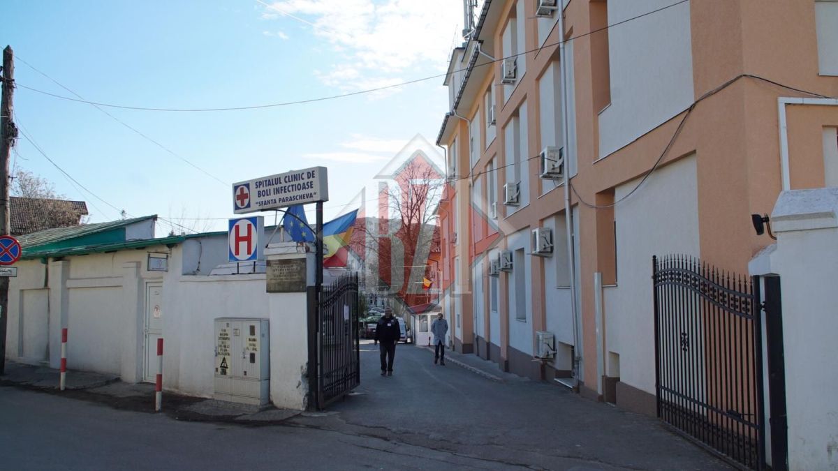 Minunea de la Spitalul de Boli Infecțioase din Iași! Un bătrân a stat acasă două săptămâni deși era infectat cu COVID-19! După ce a ajuns la spital în stare gravă, a fost salvat de la moarte, fără să mai ajungă la ATI
