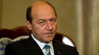 Traian Băsescu: Nimeni nu știe cât timp ne acoperă vaccinul. Testarea în masă acum se face