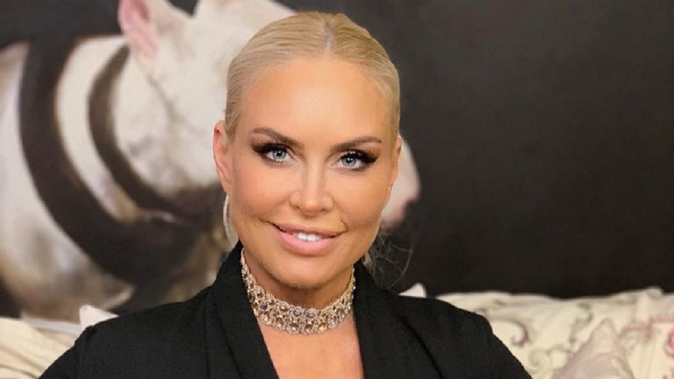 Vica Blochina ar fi ajuns la sapă de lemn. Fosta balerină a fost dată în judecată de asociaţia de proprietari