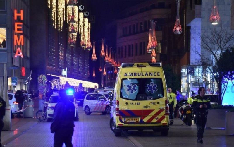 Atac criminal la Haga! Două persoane au fost înjunghiate
