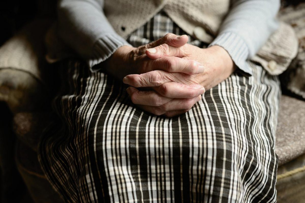 Gândurile tulburătoare ale unei pensionare: „Nu mă bucur să am eu mai mult, când tu, copile, n-ai loc de muncă!”