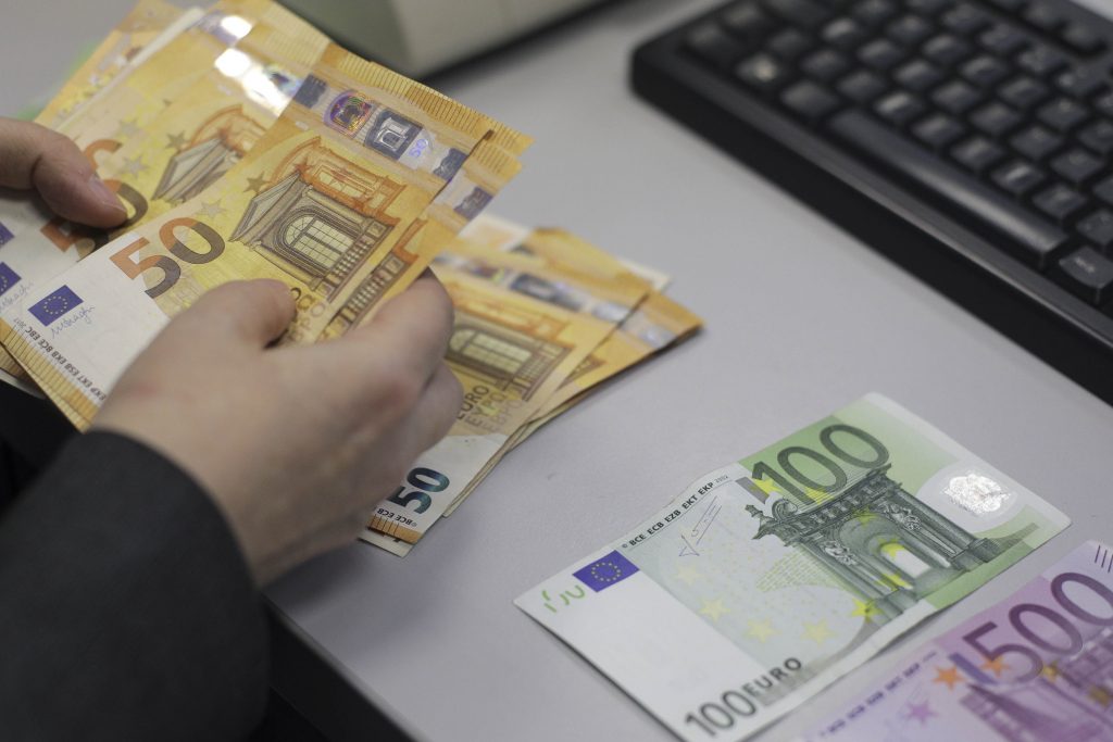 Curs valutar 29 decembrie 2020. Moneda euro, în uşoară creştere