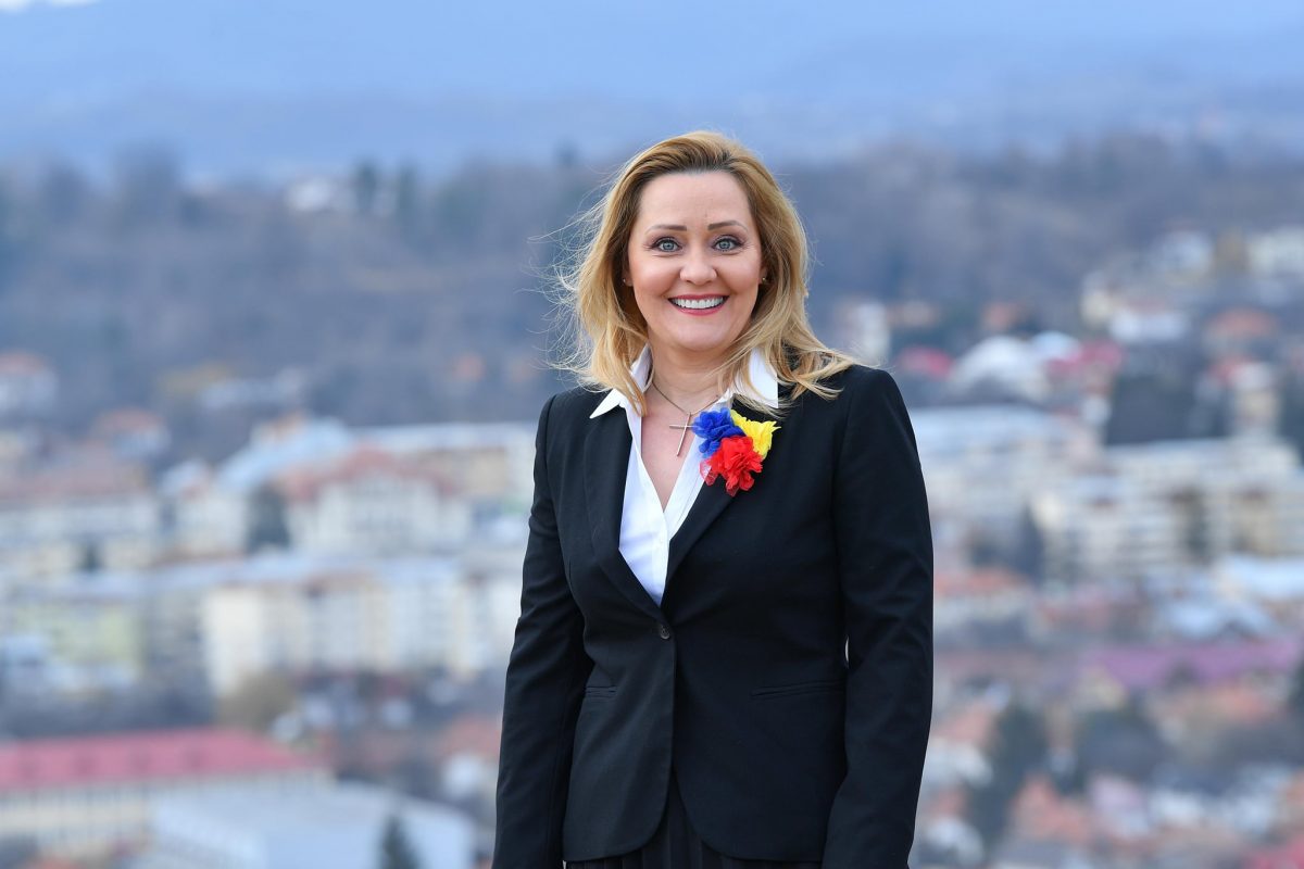 Elena Lasconi a refuzat o donație pentru comunitate. Motivul invocat de primarul din Câmpulung Muscel