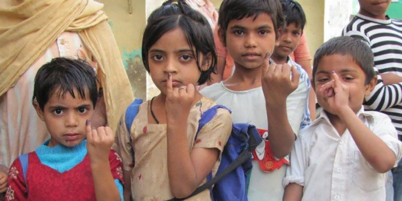 O boală tropicală face ravagii în India. „Febra misterioasă” care ucide copii