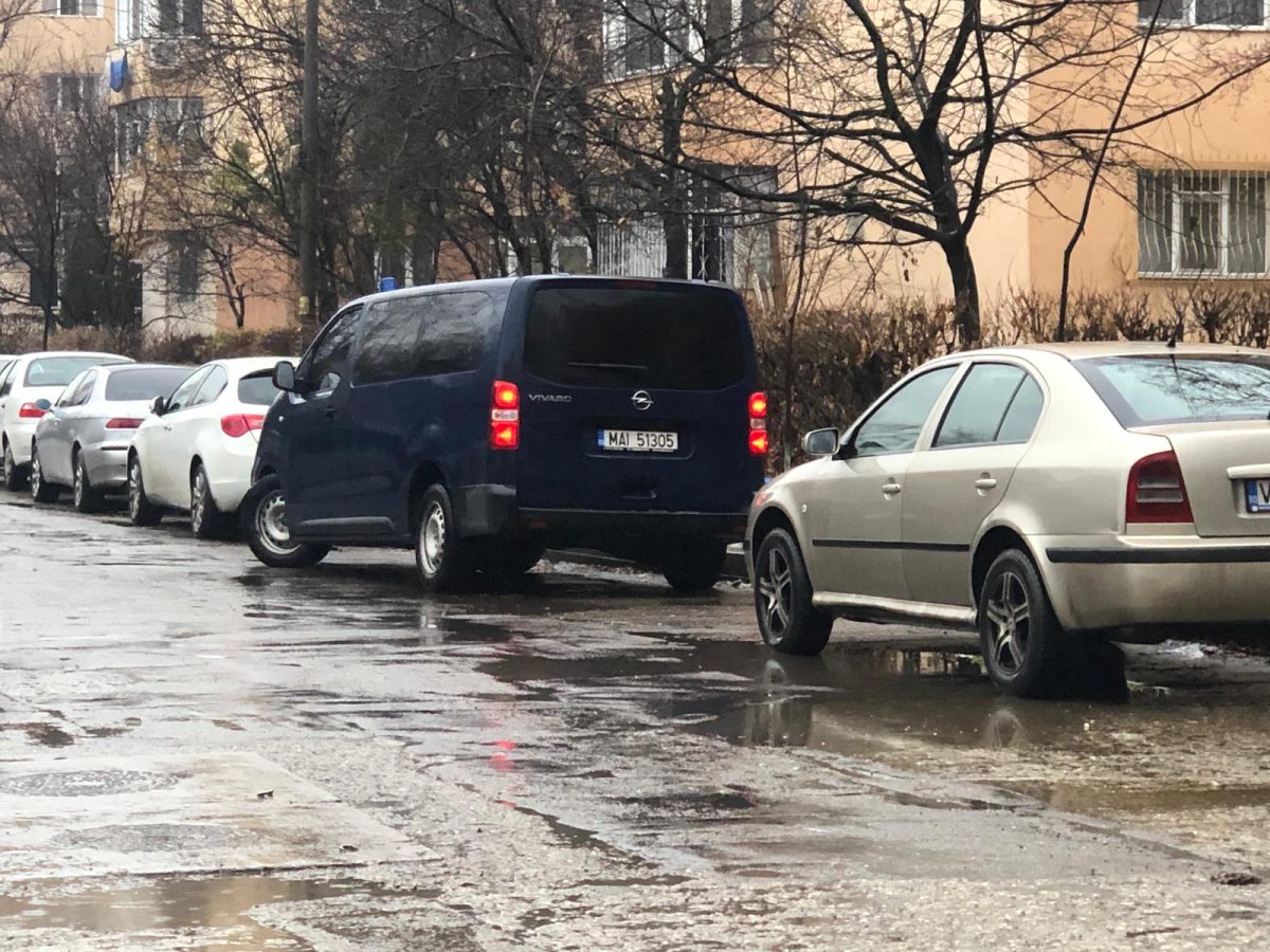 Mascaţii au intrat în mai multe locaţii din Iaşi în această dimineaţă! Sunt vizaţi traficanți de droguri! FOTO – EXCLUSIV