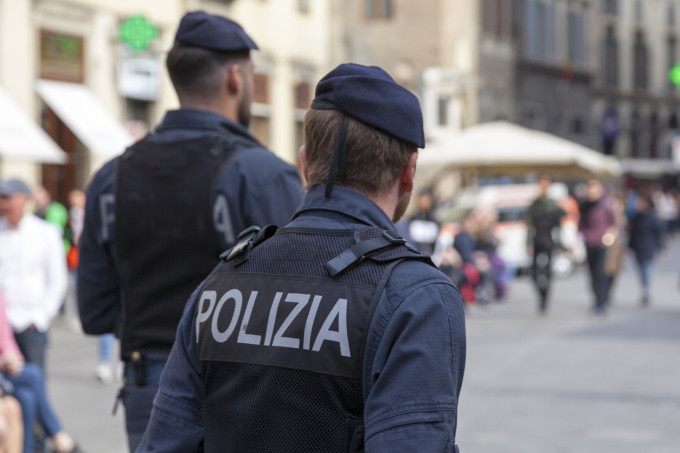 Pensionară din Italia, lăsată fără economiile de o viață de un escroc român. Ce tactică a folosit bărbatul