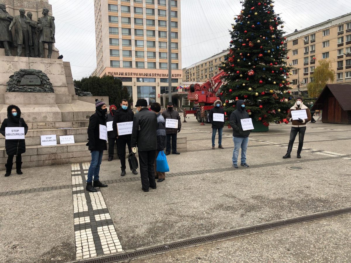 30 de zile de protest. Angajaţii ONRI cer demisia managerului Beatrice Rancea