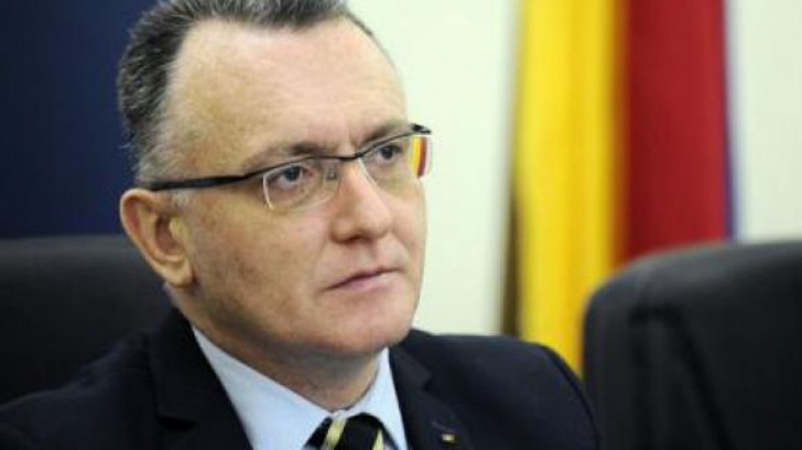 Peste 160.000 de persoane din sistemul naţional de învăţământ şi-au exprimat opţiunea de a se vaccina anti-COVID-19. Ce spune ministrul Educației