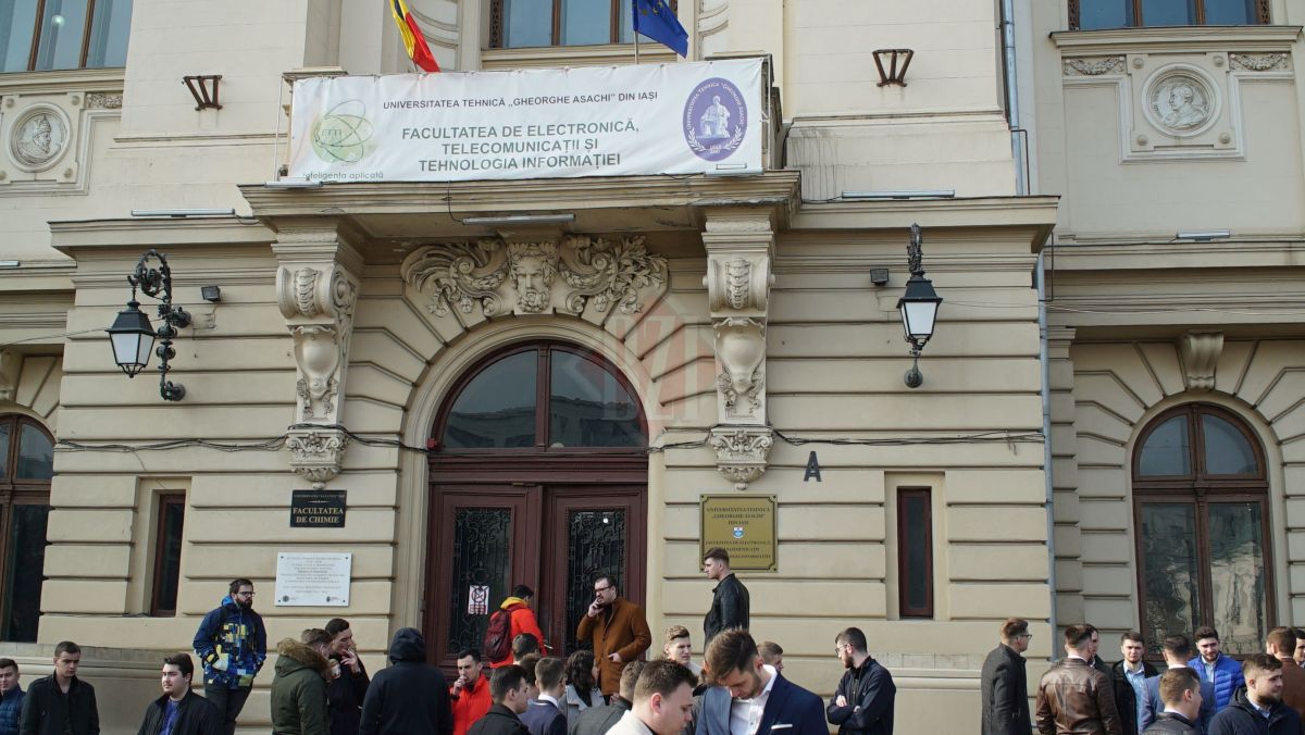 Studenții de la Universitatea „Alexandru Ioan Cuza” din Iași, printre cei mai buni la tabăra on-line de algoritmică și programare de la Moscova