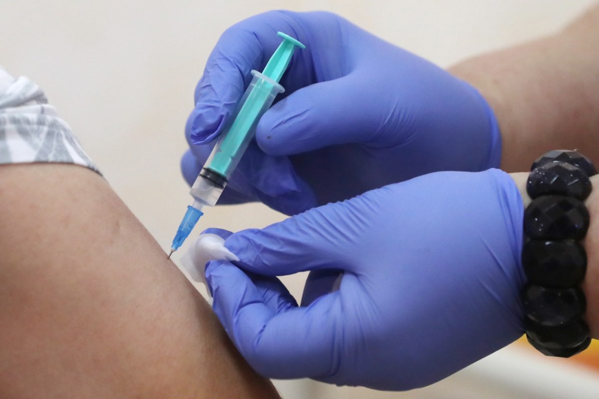 Un angajat al unui spital din SUA a distrus intenționat 500 de doze de vaccin împotriva COVID-19! Ce s-a întâmplat cu bărbatul