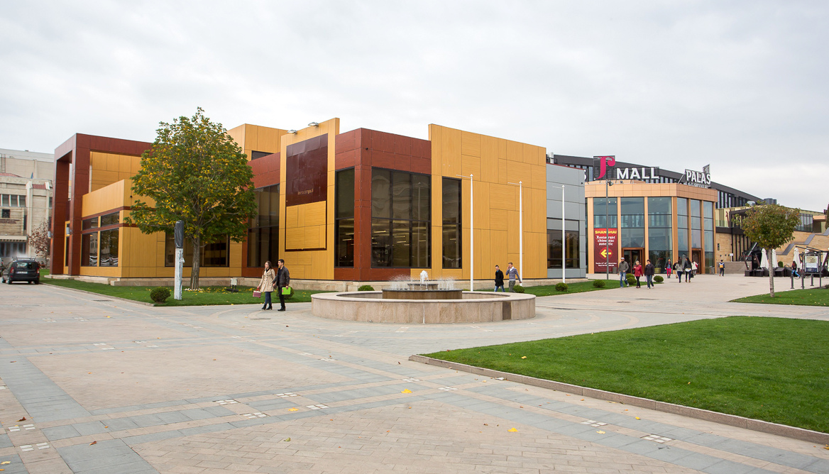 Compania IULIUS propune donarea pavilionului showroom către Municipalitate